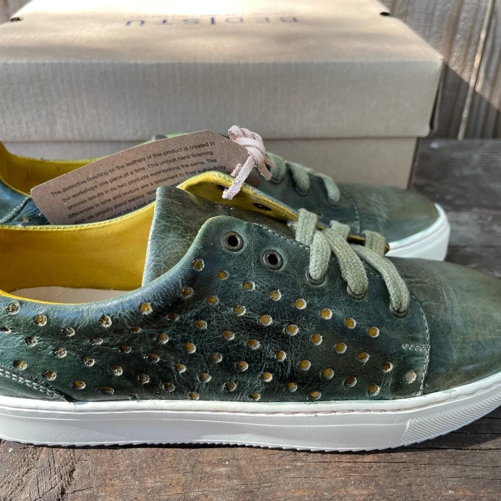 NIB BED STU Lyne in Pistachio Rustic. - Picture 7 of 12